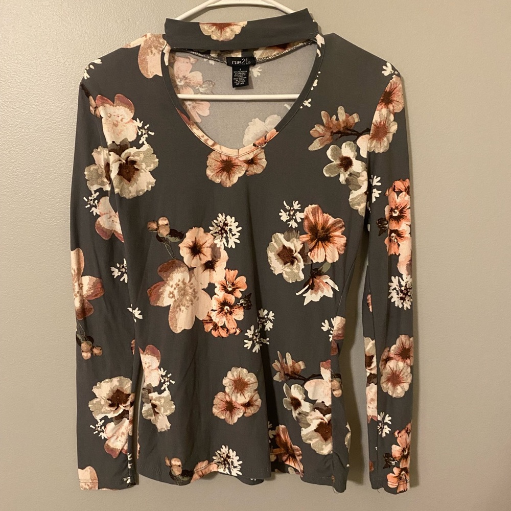 Floral top